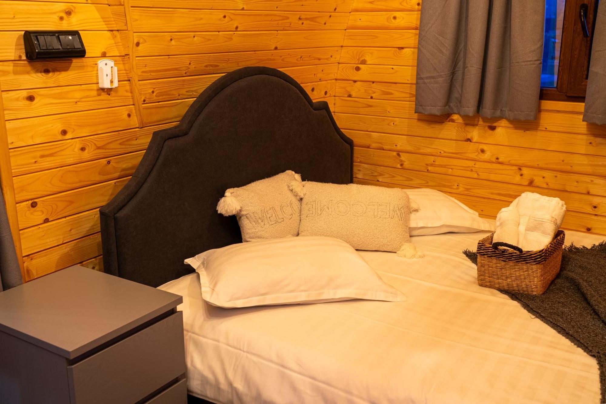 Glamp In Style Pods Resort Bran  Esterno foto