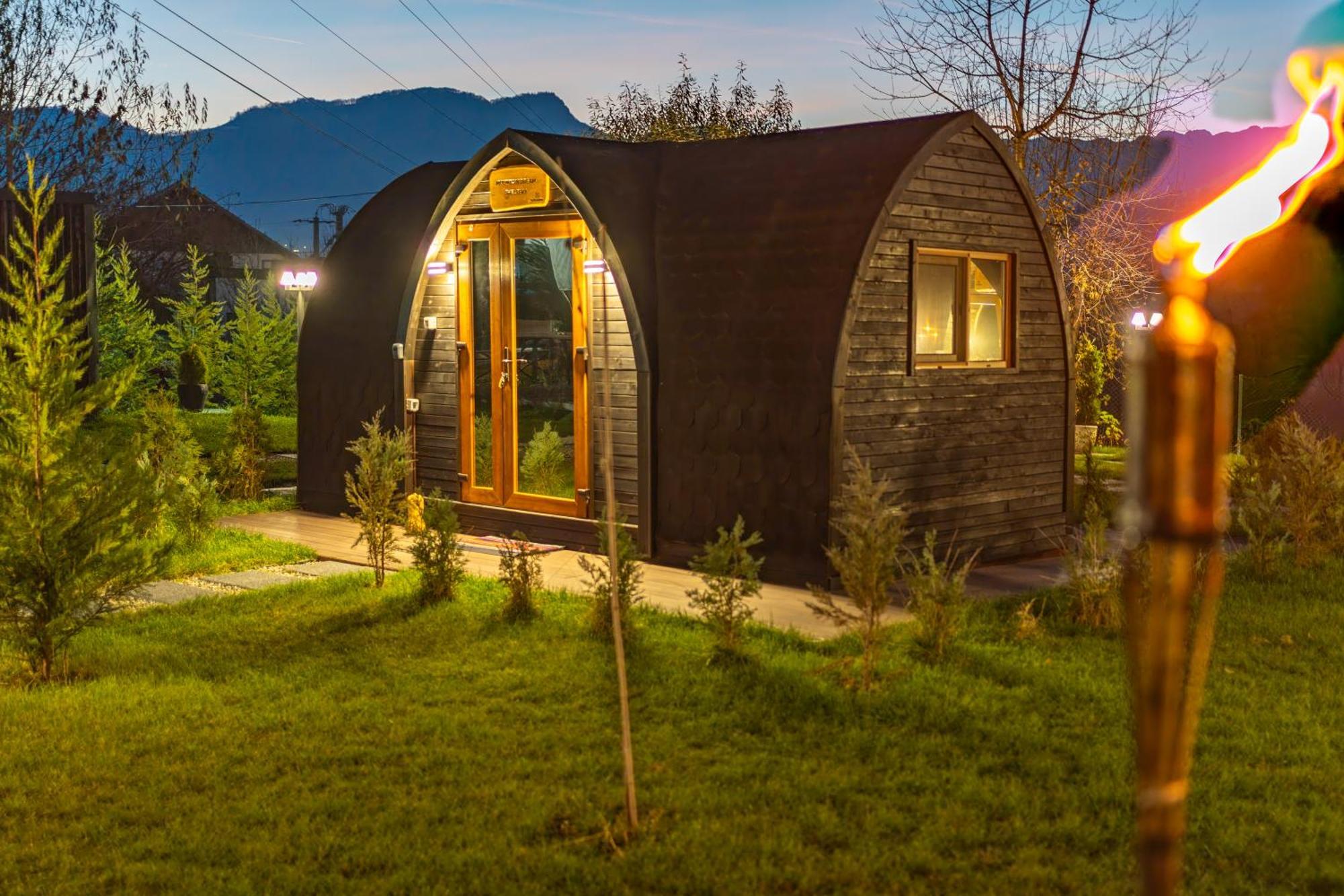 Glamp In Style Pods Resort Bran  Esterno foto