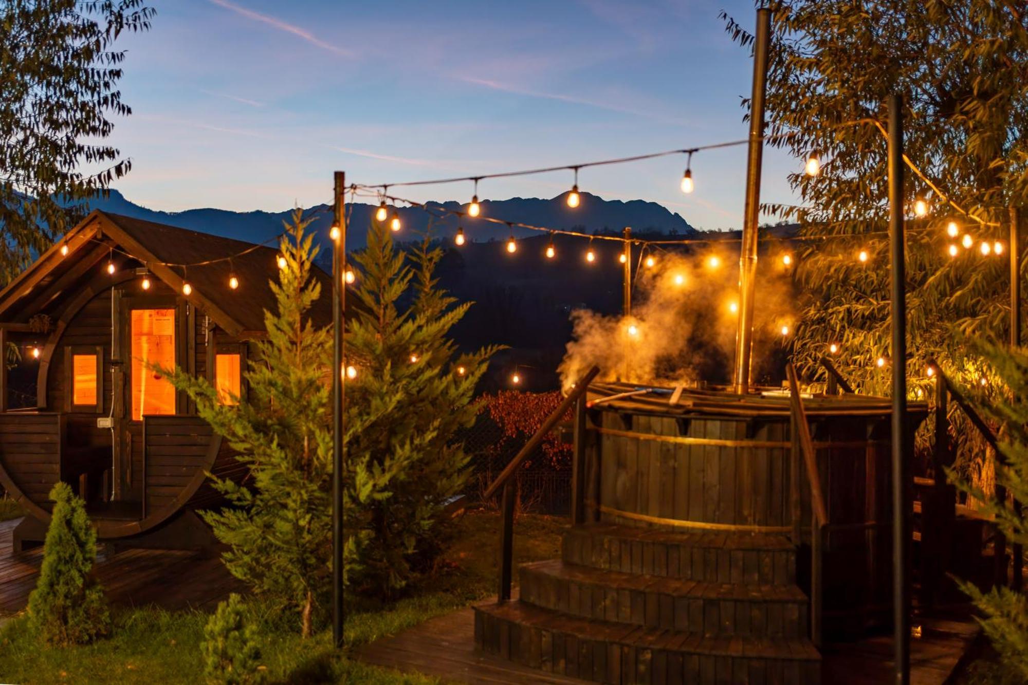 Glamp In Style Pods Resort Bran  Esterno foto
