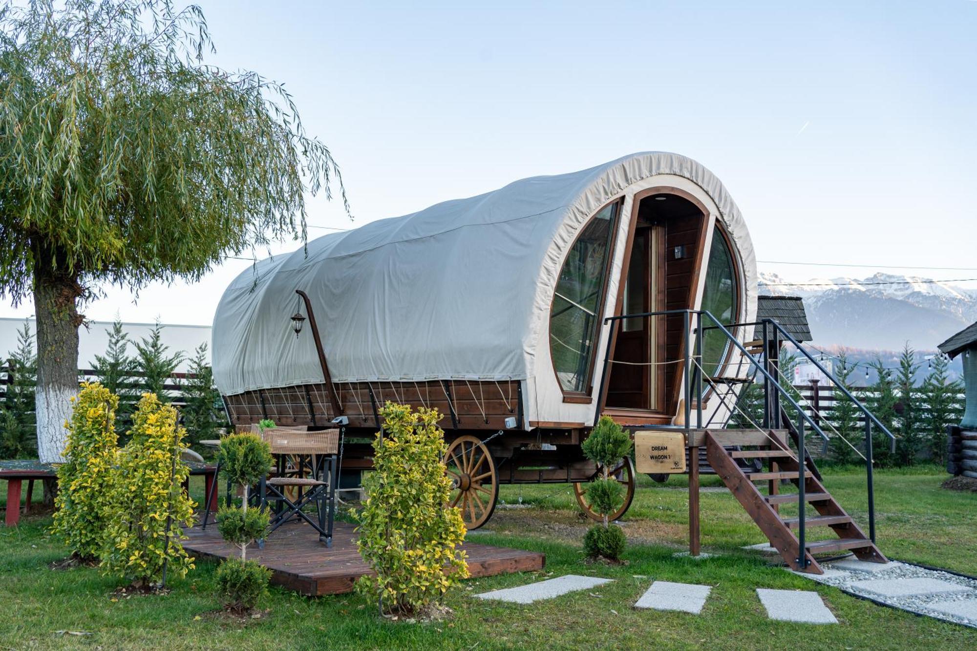 Glamp In Style Pods Resort Bran  Esterno foto