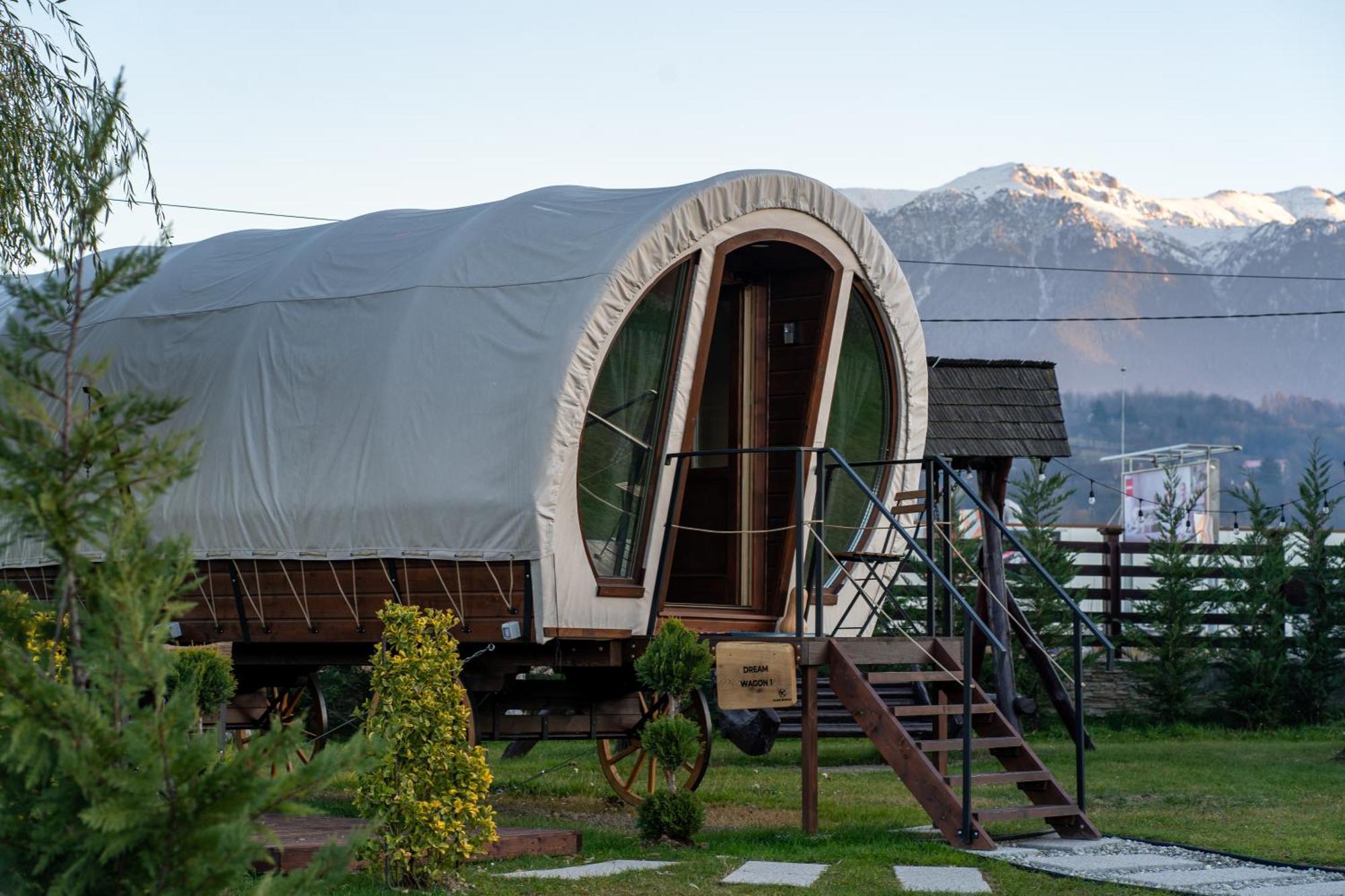 Glamp In Style Pods Resort Bran  Esterno foto