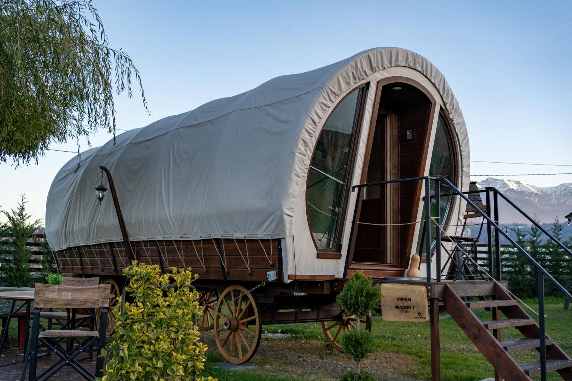 Glamp In Style Pods Resort Bran  Esterno foto