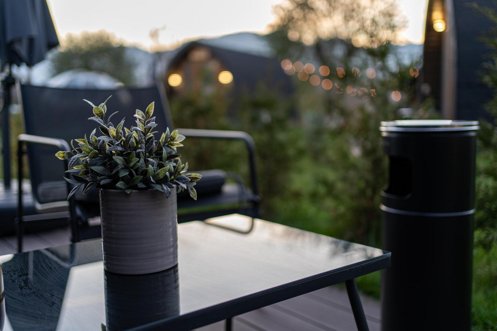 Glamp In Style Pods Resort Bran  Esterno foto