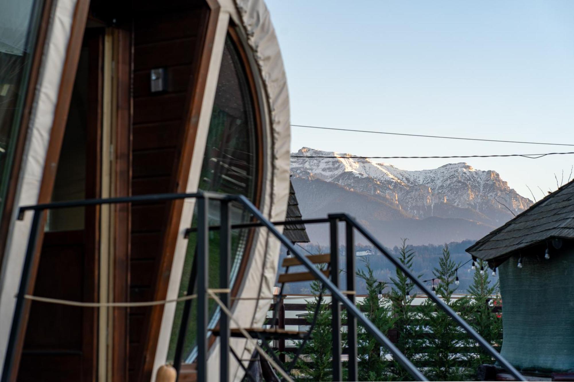 Glamp In Style Pods Resort Bran  Esterno foto