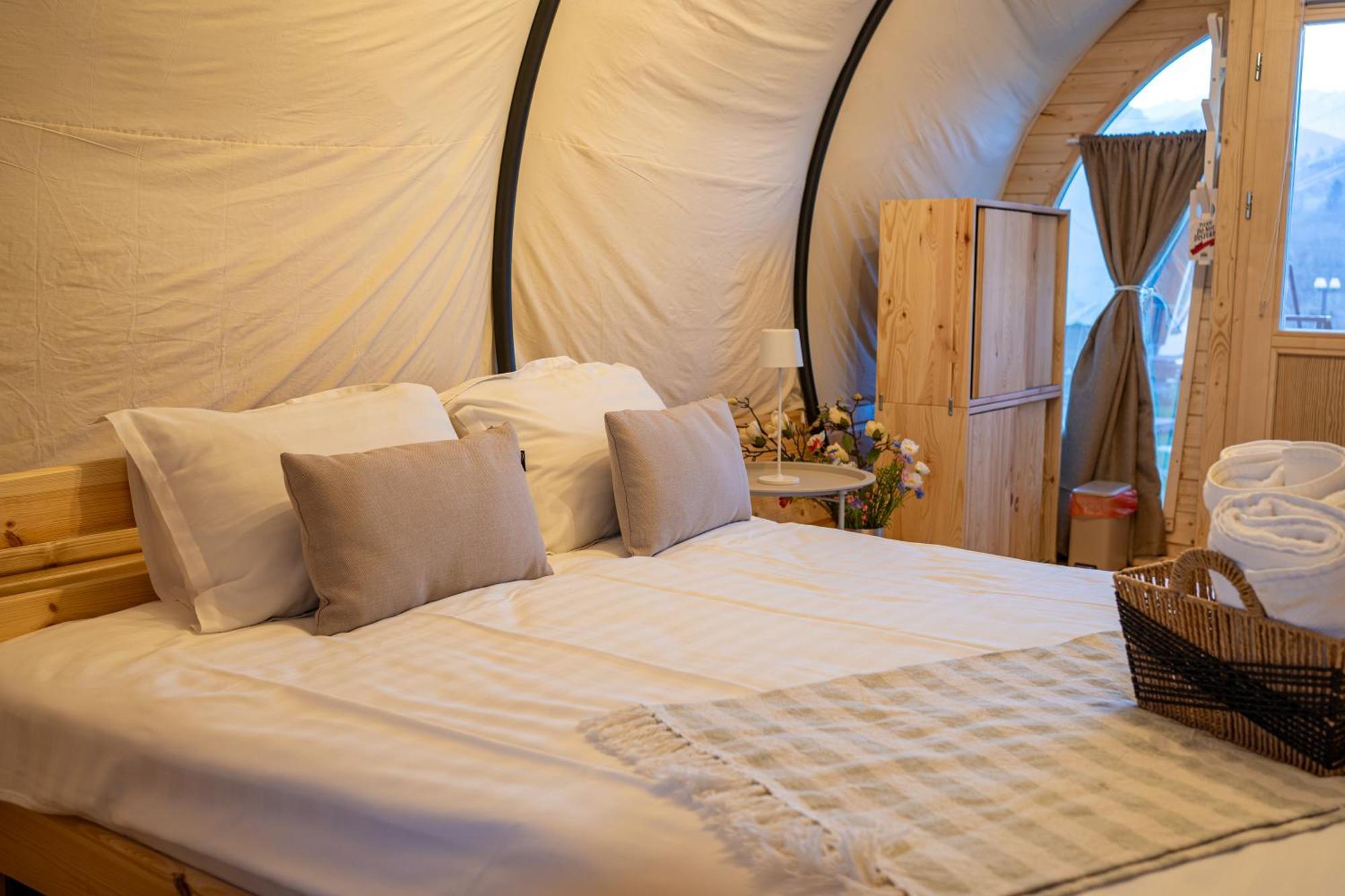 Glamp In Style Pods Resort Bran  Esterno foto