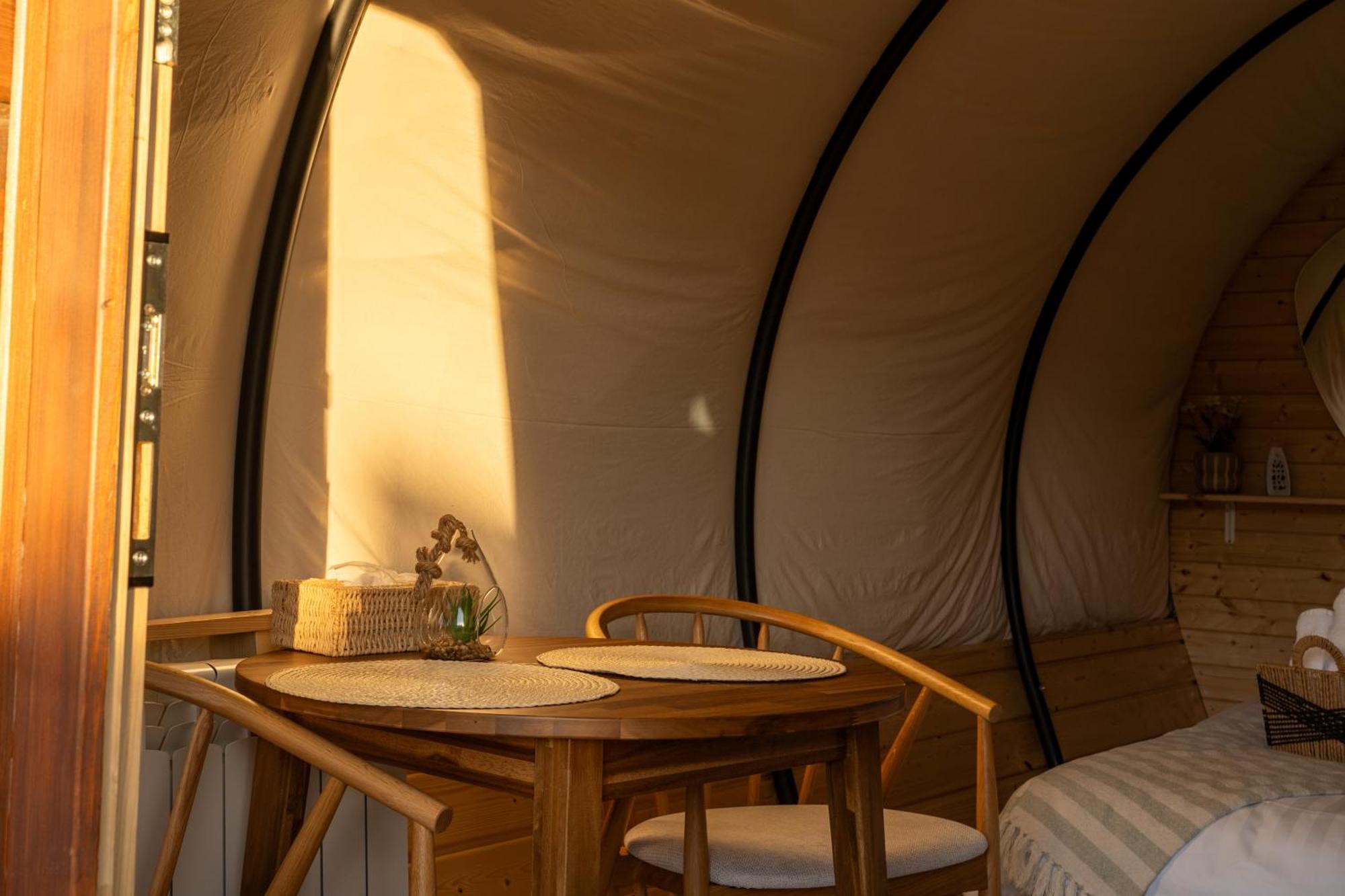 Glamp In Style Pods Resort Bran  Esterno foto